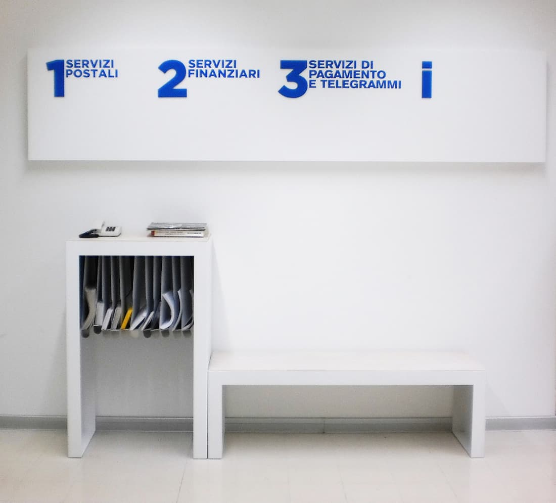 Miquadra Design Poste San Marino Concept store office
